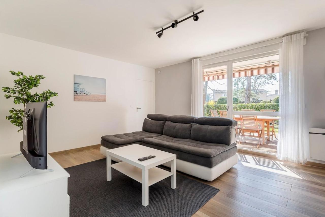 Suite Granges En Rez-De-Jardin Pour 4 Voyageurs Lyon Exteriér fotografie