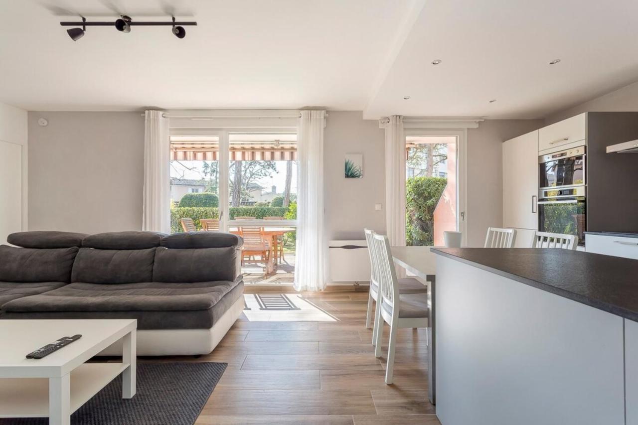 Suite Granges En Rez-De-Jardin Pour 4 Voyageurs Lyon Exteriér fotografie