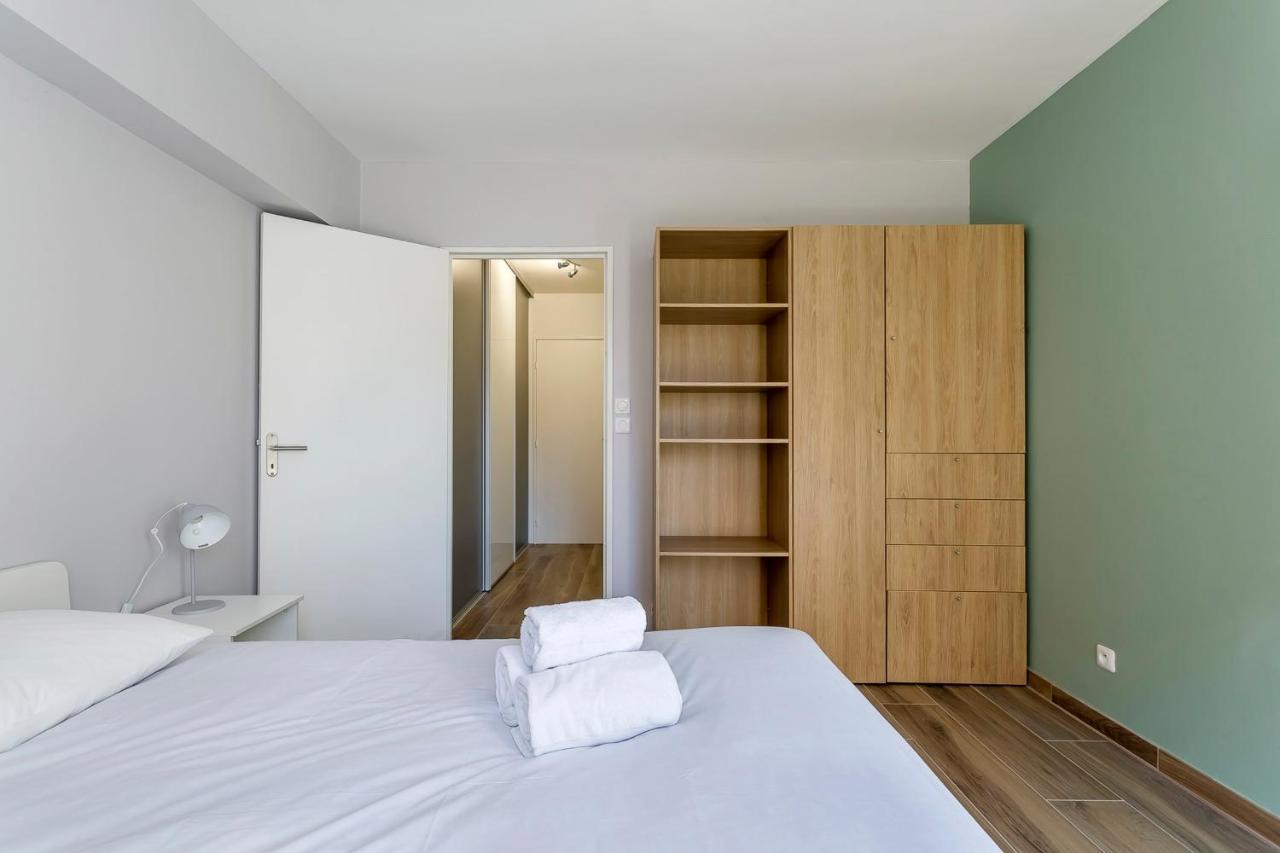 Suite Granges En Rez-De-Jardin Pour 4 Voyageurs Lyon Exteriér fotografie