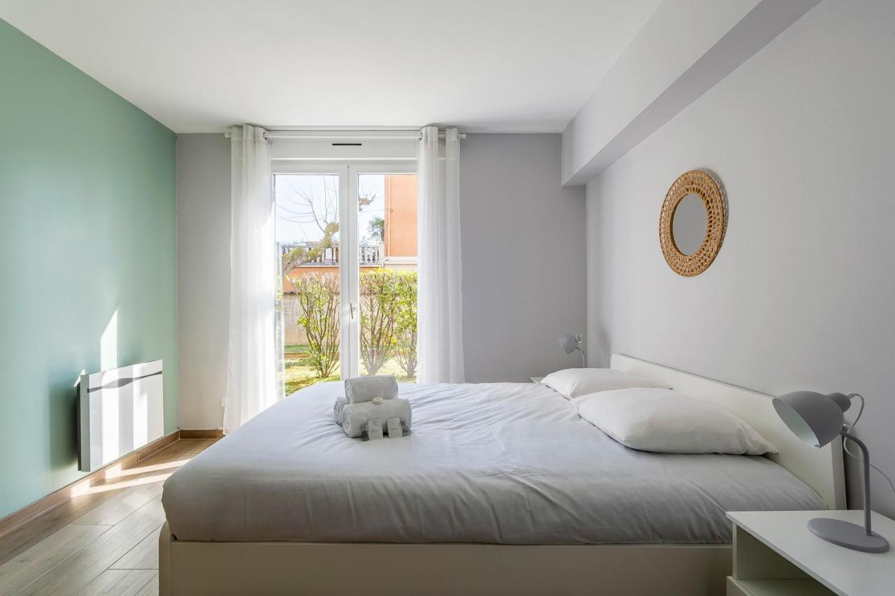 Suite Granges En Rez-De-Jardin Pour 4 Voyageurs Lyon Exteriér fotografie